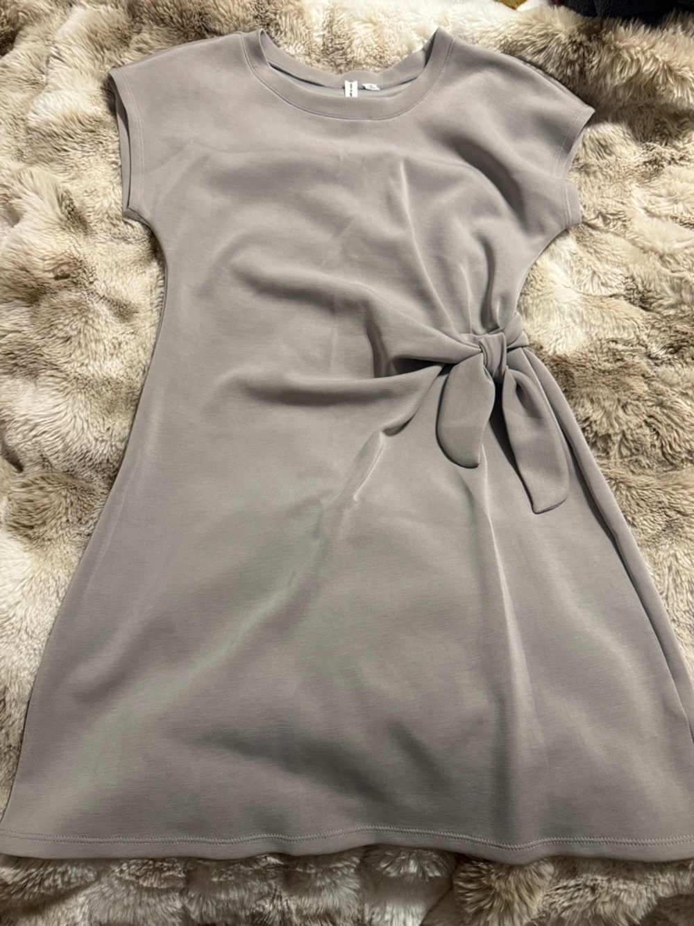 Cable & Gauge Taupe Side-Tie Cap Sleeve Mini Dress - Medium